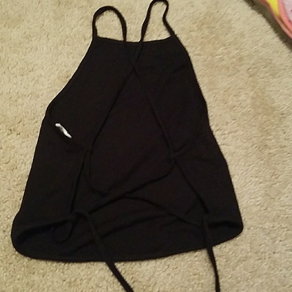 Black crop top - Picture 2 of 2